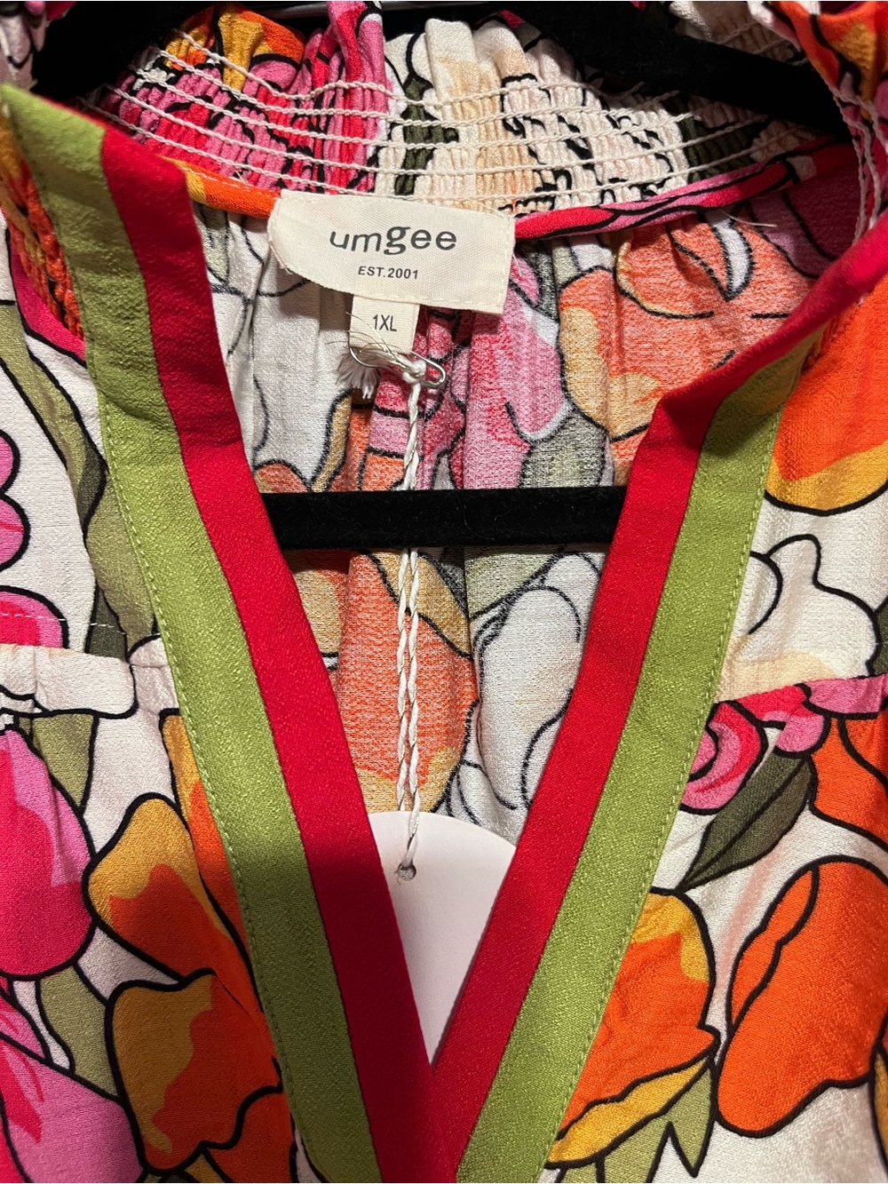 Umgee Pink & Orange Floral V-Neck Top with Green Trim - Picture 2 of 4